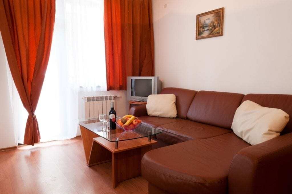 Flora Daisy Ξενοδοχείο με διαμερίσματα 4*